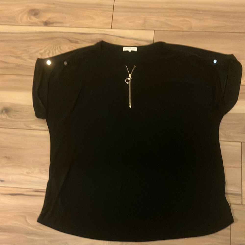 Black Boxy Cap Sleeve Blouse with Buttoned Detail